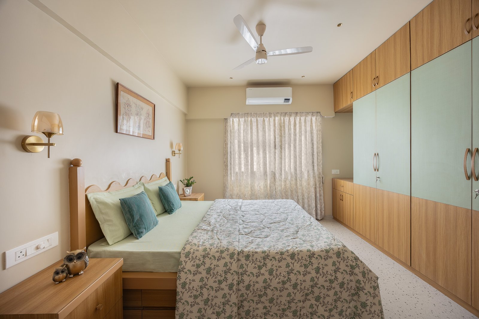 Blend Design Studio project - bedroom classic